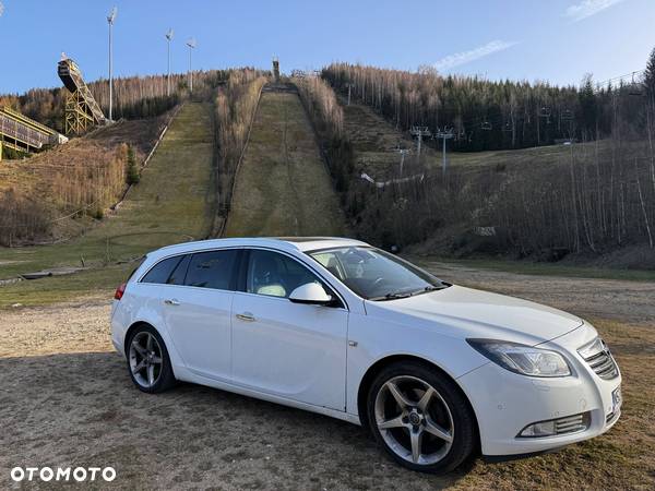 Opel Insignia 2.0 Bi Turbo CDTI 4x4 Sports Tourer - 16