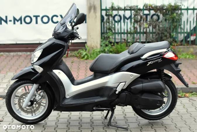 Yamaha X-max - 16