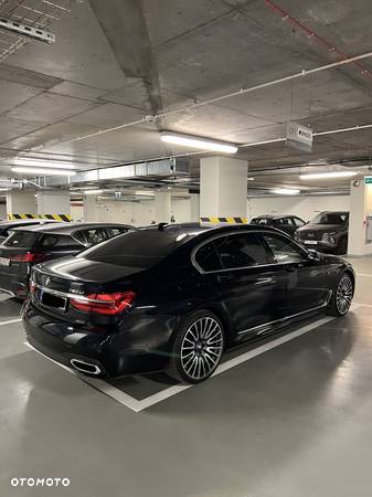 BMW Seria 7 750Li xDrive - 7