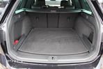 Volkswagen Passat 2.0 TDI Elegance DSG - 25