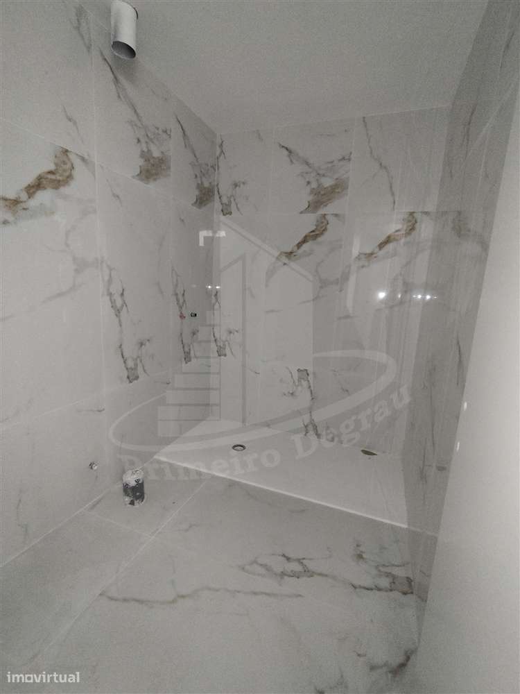 Gaveto em fase avançada de construção-17