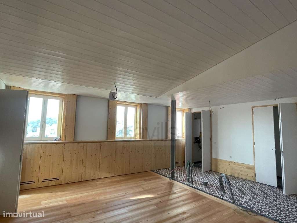 T2 duplex nas Virtudes com jardim a poente - Porto - Grande imagem: 4/12