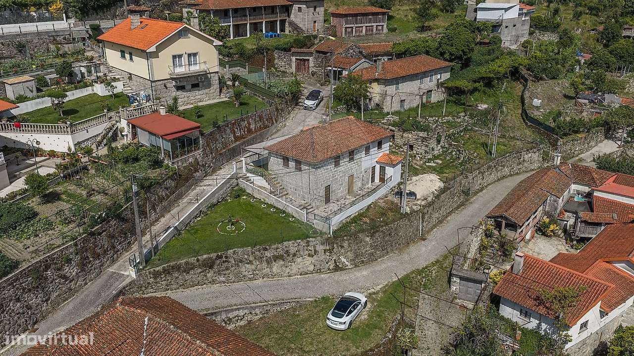 Moradia T4 para venda-13