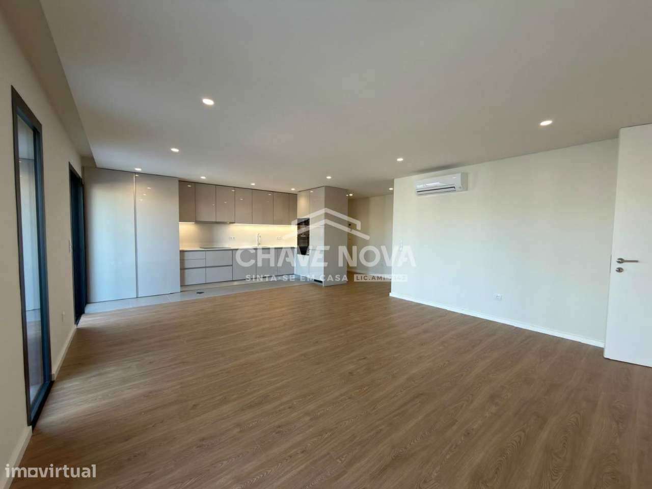 LA - Apartamento 3 Quartos, para Venda em VN de Gaia, Santa Marinha - Grande imagem: 4/23