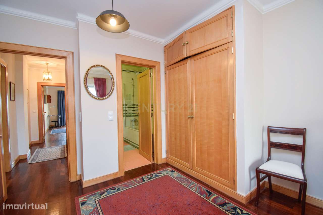 T2 com varanda, garagem e arrecadação – Cascais | Rua João Infante-17