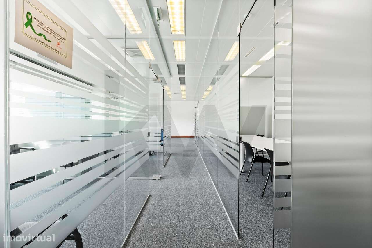 Escritório Moderno de 135 m2 c/ 5 Estacionamentos no Neopark, Carnaxid - Grande imagem: 4/23