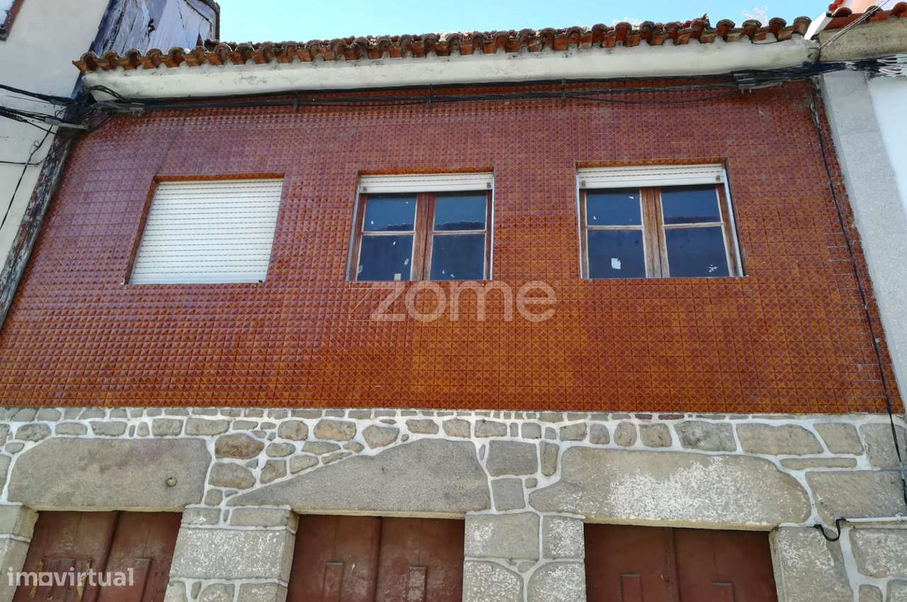 Moradia T7 - centro histórico da vila - junto ao Mosteiro - Grande imagem: 5/46