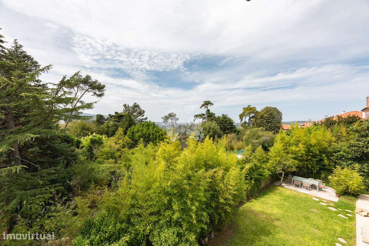 Moradia histórica T6  em Sintra com jardim, piscina e garagem-56