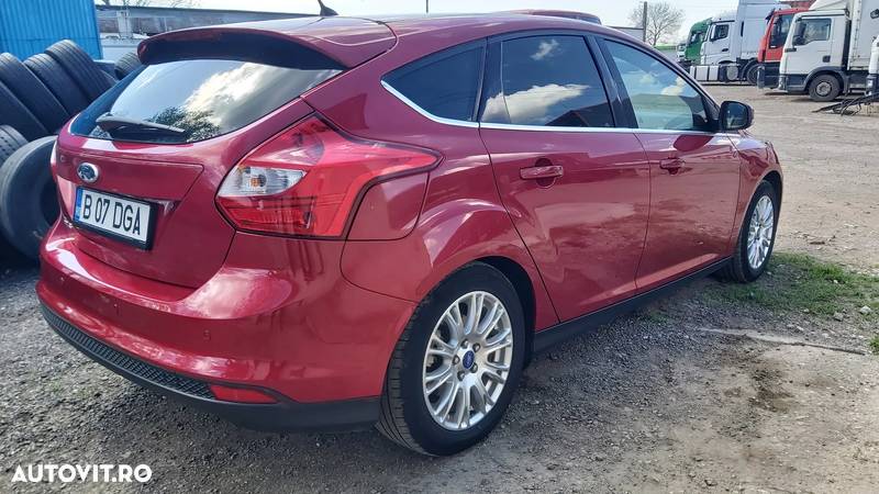 Ford Focus 1.6 TDCi DPF Titanium - 2