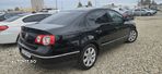 Volkswagen Passat 1.8 TSI Trendline DSG - 19