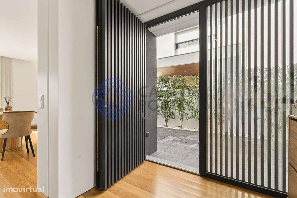 MORADIA T3 COM JARDIM, LAVANDARIA E ESTACIONAMENTO NA CIDADE DA MAIA - Grande imagem: 2/29