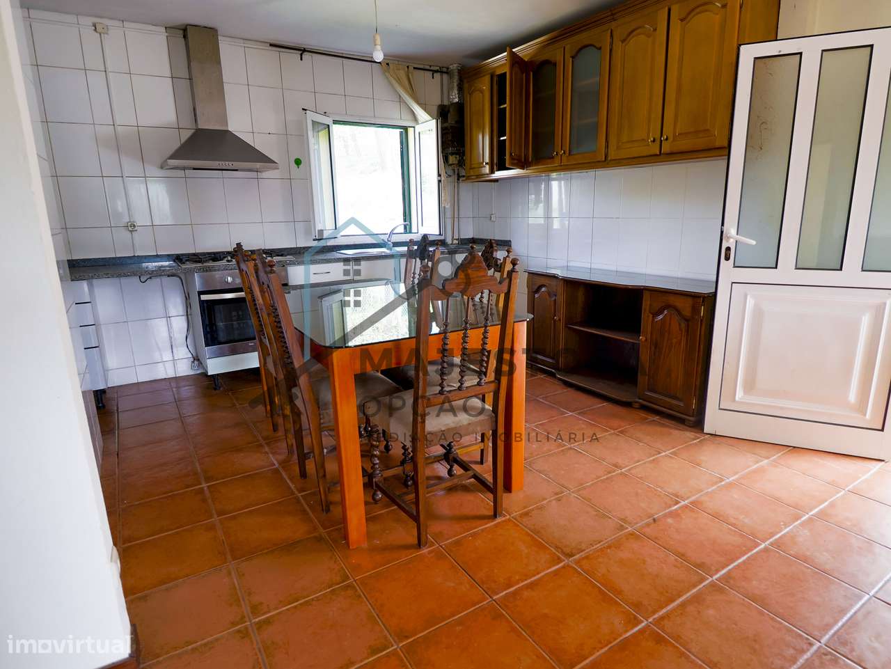 Moradia Isolada com Terreno de 4.329 m² — Arosa e Castelões, Guimarães-7