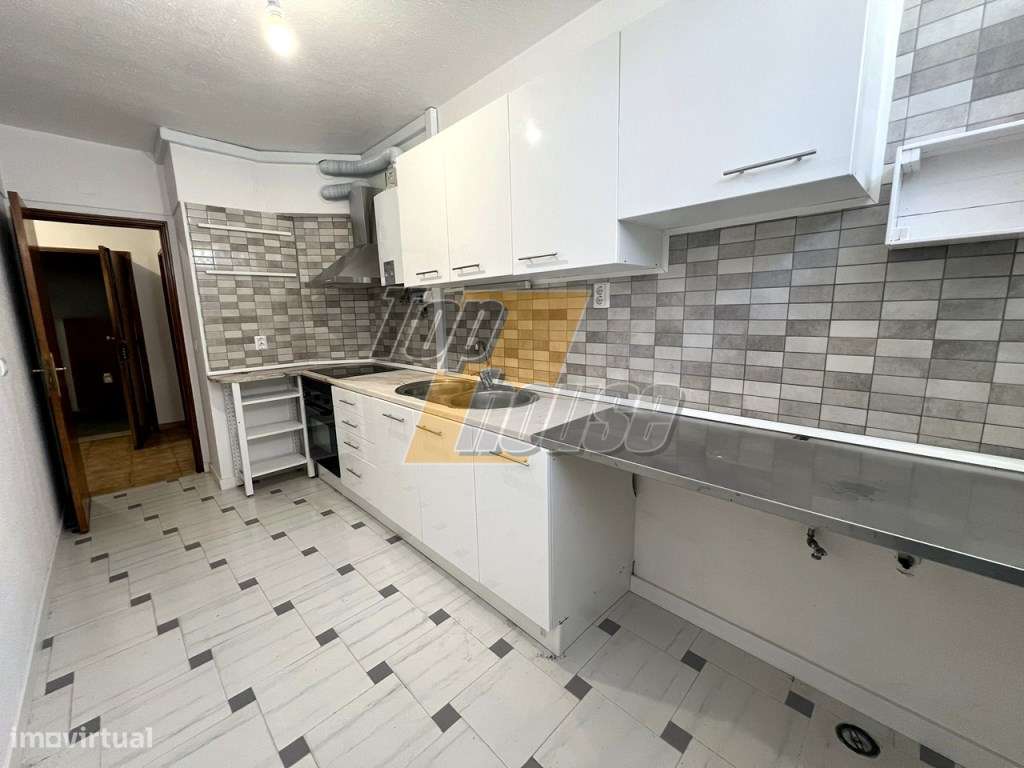 Apartamento T3 Duplex na Costa de Caparica - Poucos Minutos da Praia-0