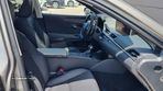 Lexus ES 300h Special Edition - 12