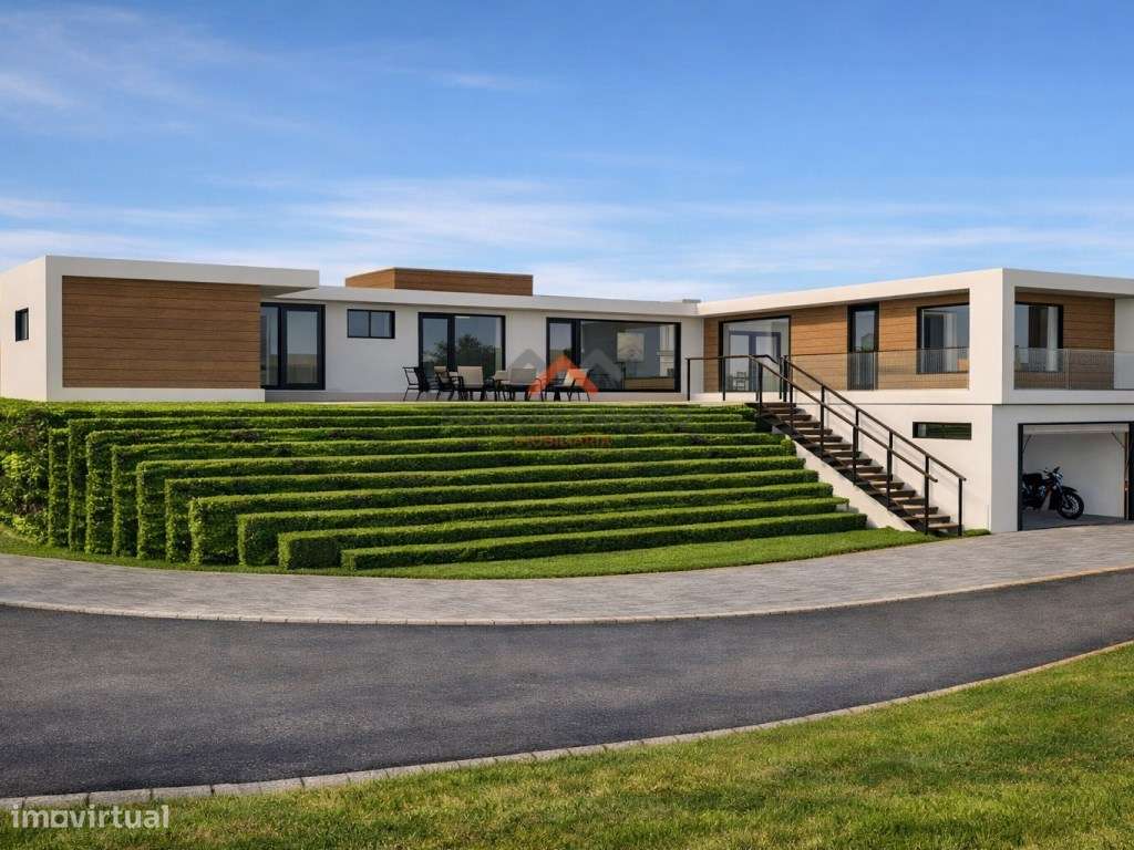 Terreno em CASAL ÁLVARO 2.414 m² com projeto aprovado - Grande imagem: 2/13