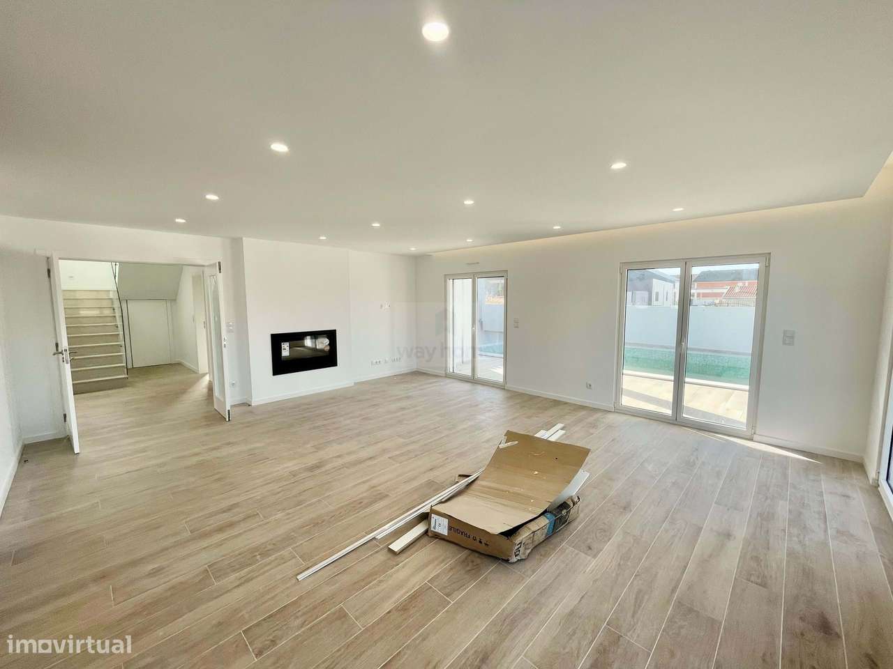 Moradia nova T6 na Ventosa - Torres Vedras-12
