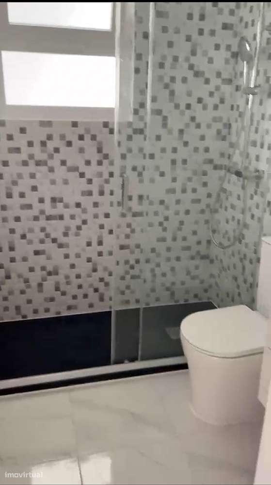 Venda de Apartamento T2 (3 assoalhada) a Estrear, Apelação, Loures.-8