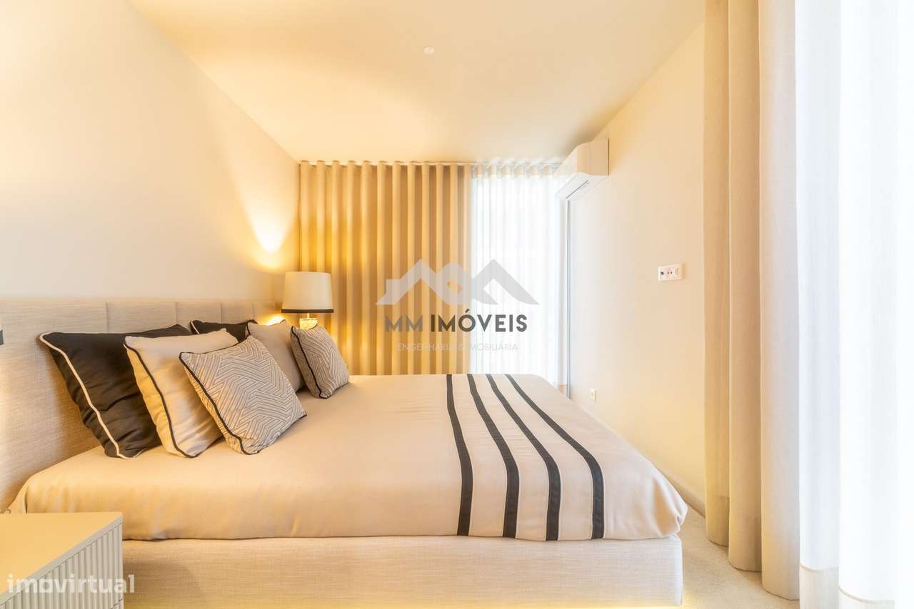 Apartamento T4 2024 | Alameda Jardins da Arrábida | Varanda | Vistas R-8