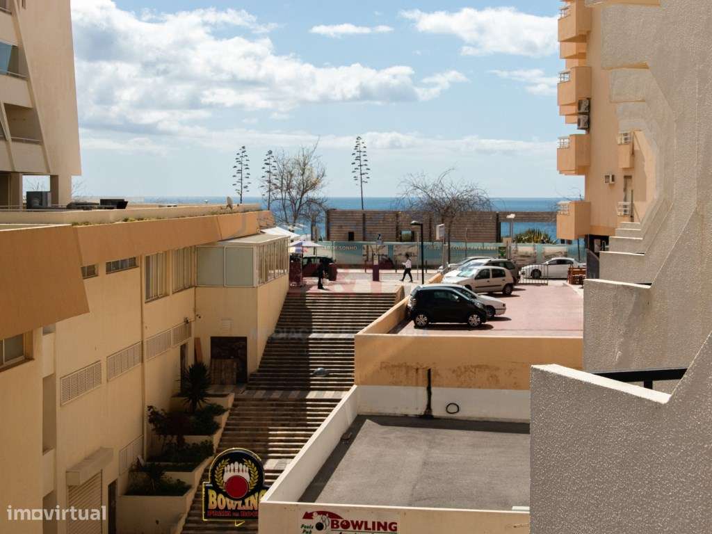 T2 remodelado na 1ª linha da Praia da Rocha-12