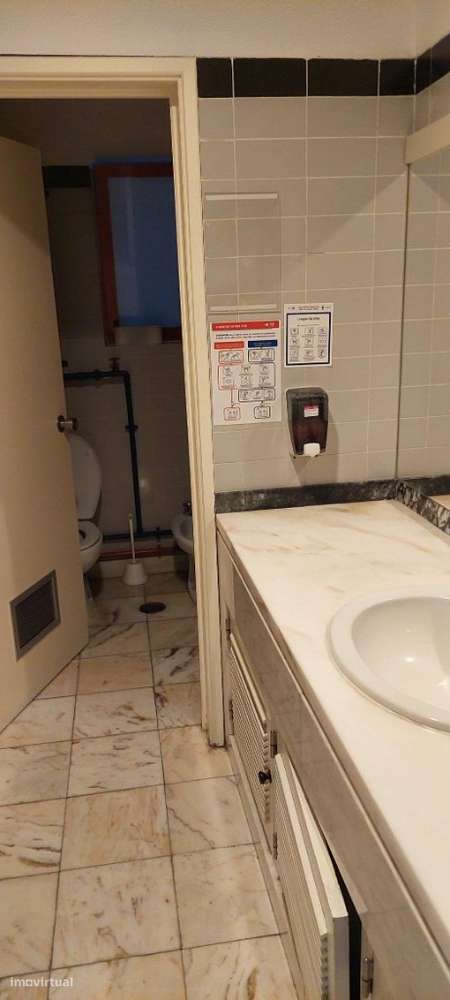 Armazém para venda em Évora-13