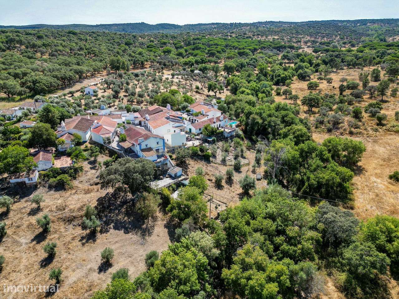 Moradia Térrea com Terreno de 950 m² a Apenas 8 km de Évora-23