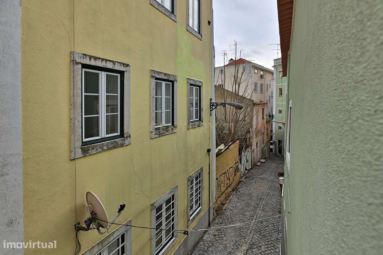 Excelente oportunidade em Arroios, T1 para venda remodelado.-7