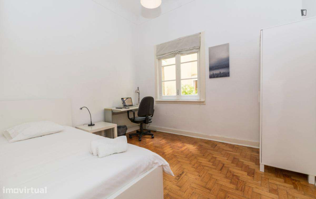 Quarto - localizado em Lapa Lisbon - Grande imagem: 5/6