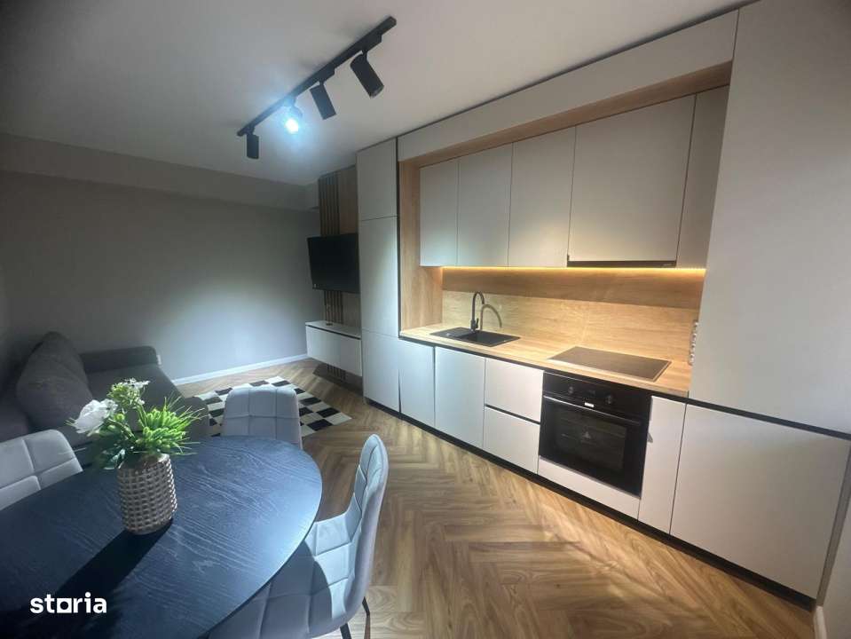 OPORTUNITATE !!! se vinde apartament ULTRAMODERN  Str Urusagului 3 cam-15
