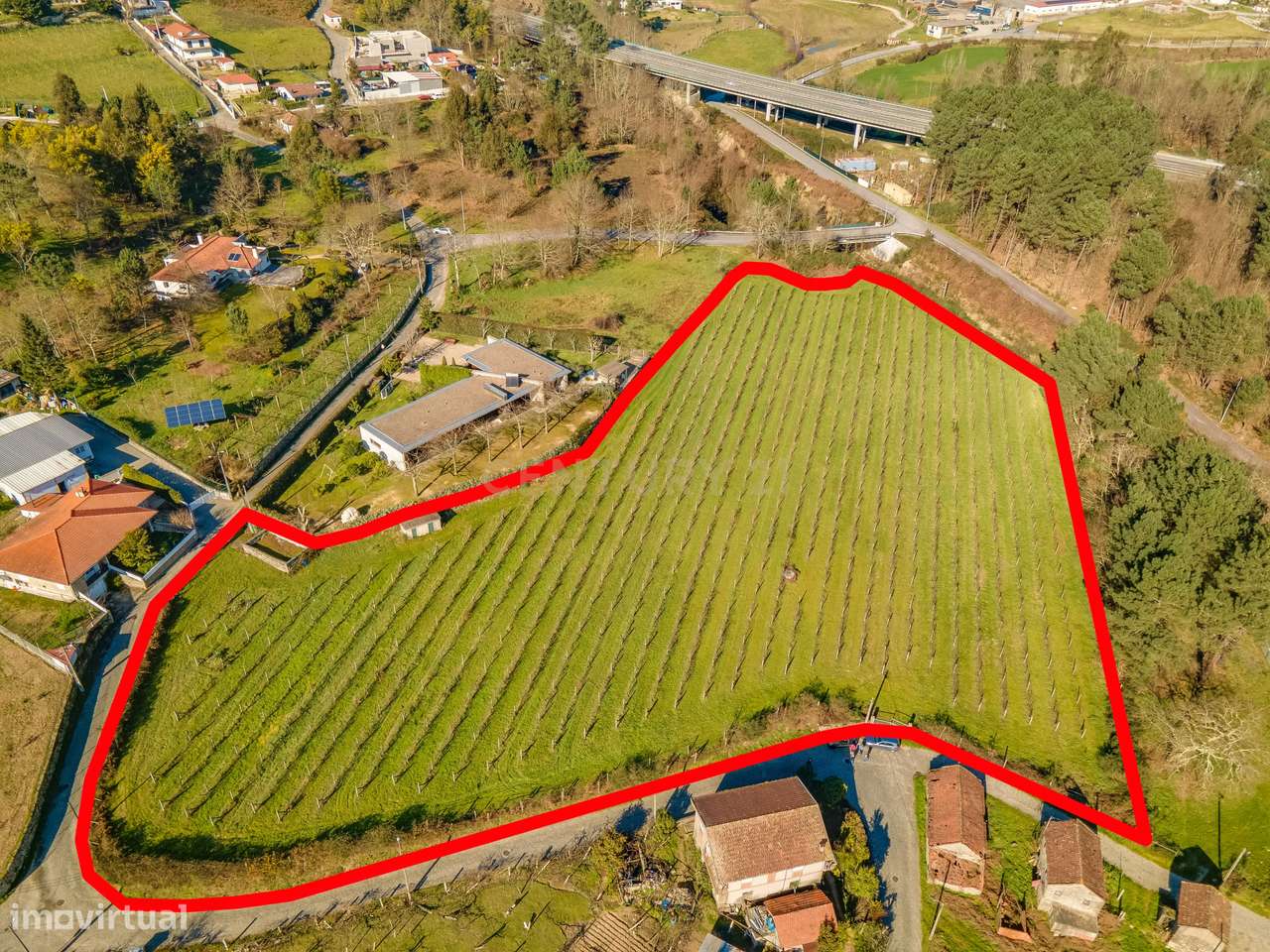 Terreno rústico com viabilidade de construção - Grande imagem: 2/19