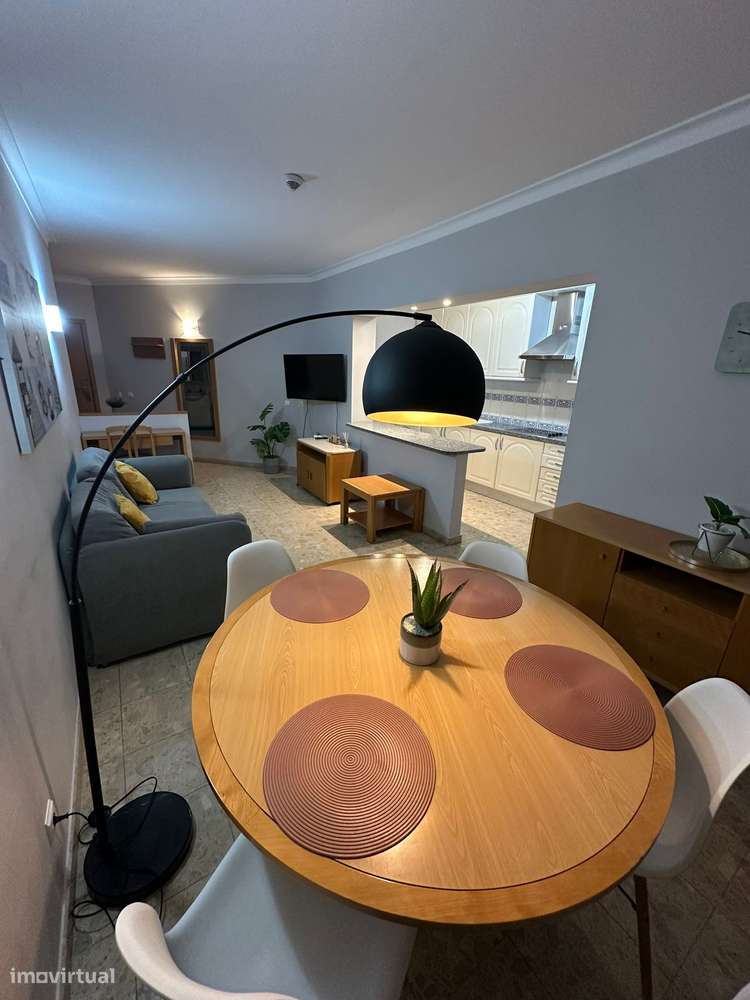 Apartamento T1 com lugar de parqueamento e piscina - Grande imagem: 3/36