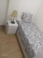 Aluga-se apartamento T2+1 com terraço no centro do Porto - Grande imagem: 5/12