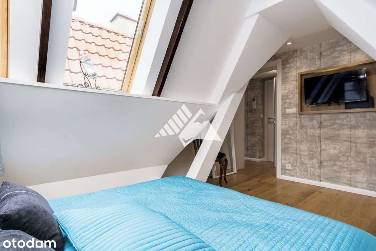 Straganiarska | klimatyczne mieszkanie na poddaszu-11