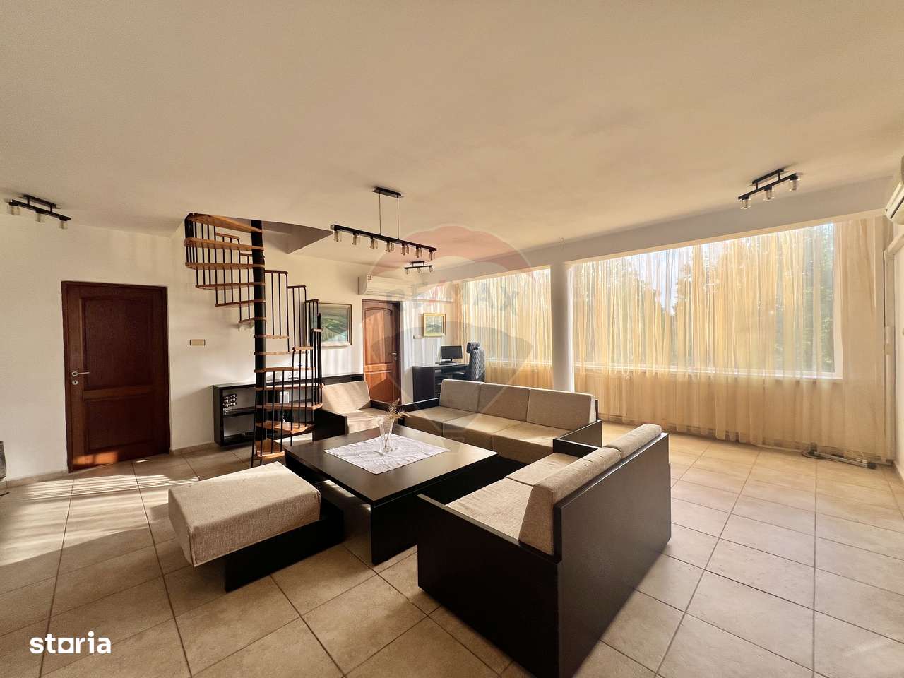 Casă spațioasă și versatilă în Păsărea (Brănești)-7