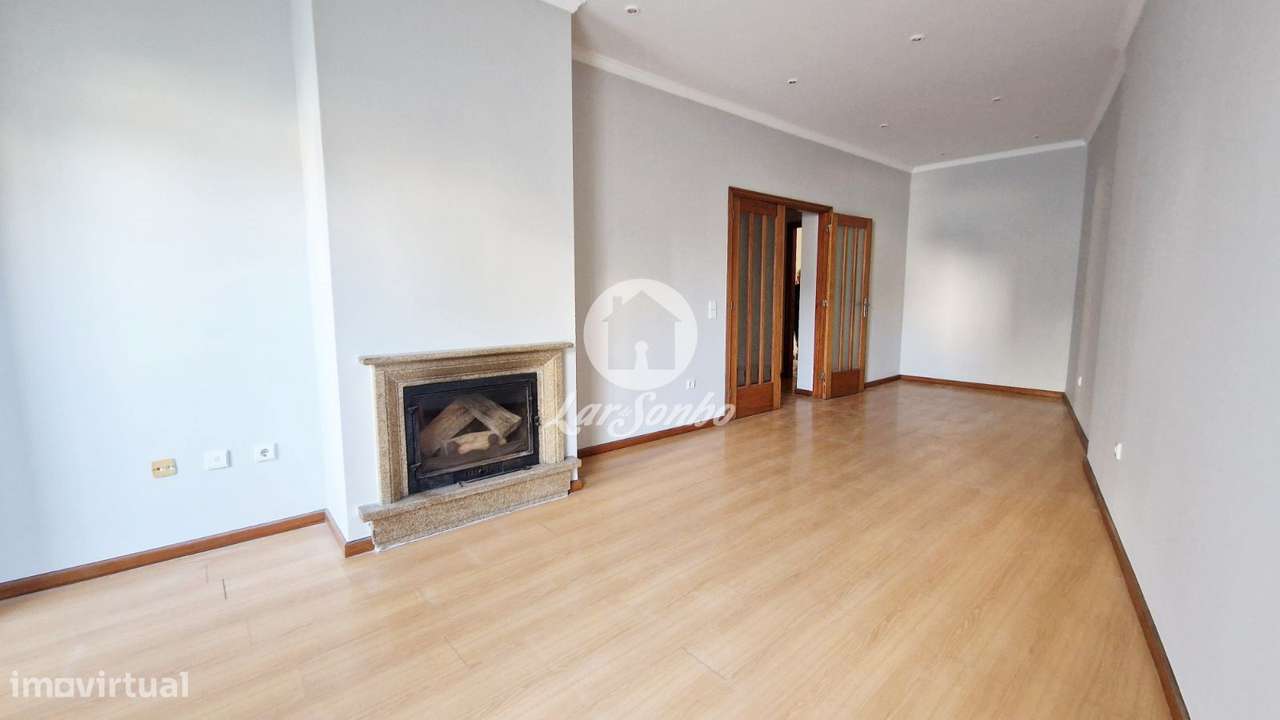 T2 com Garagem Fechada e Terraço no centro de Vila do Conde - Grande imagem: 2/23