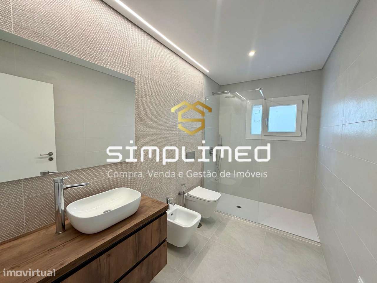 Moradia Isolada Térrea T4  Fernão Ferro  (CF)-25