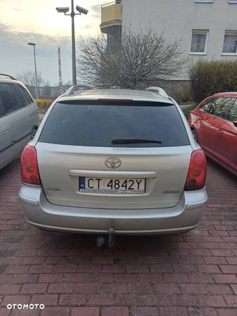 Toyota Avensis 1.8 VVT-i Combi Executive - 4