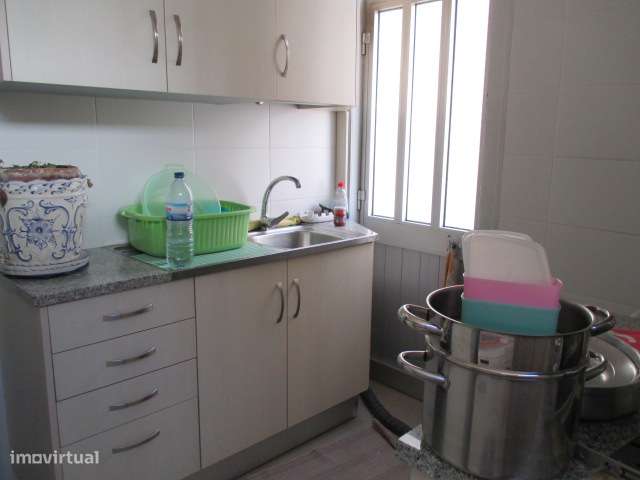 Apartamento T4 na Alameda da Conchada-1