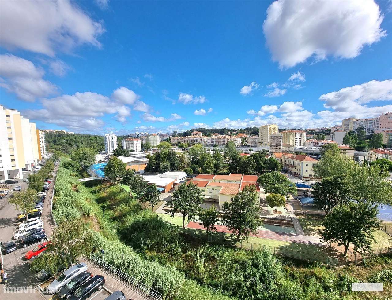 T2 espaçoso, pronto a habitar, com vistas desafogadas na Quinta da Bar-21