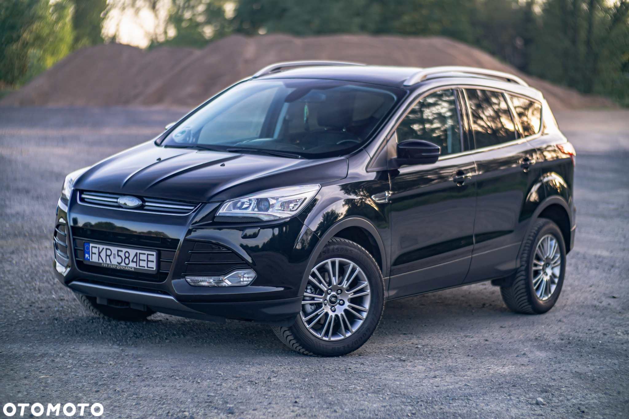 Ford Kuga 1.6 EcoBoost 2x4 Trend - 4