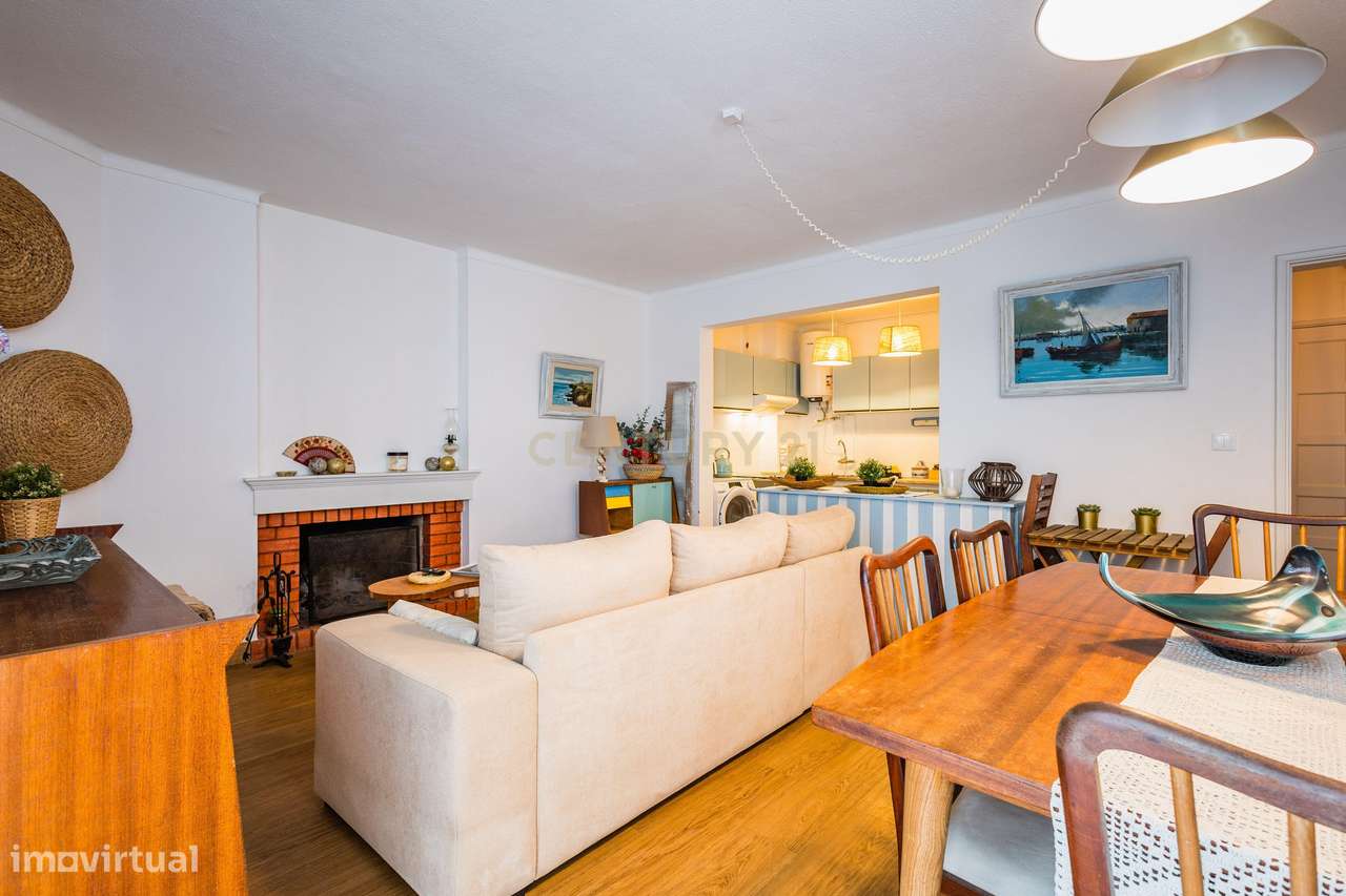 Apartamento T1 Mobilado || Elevador e Garagem || 1ª Linha da Praia do-8