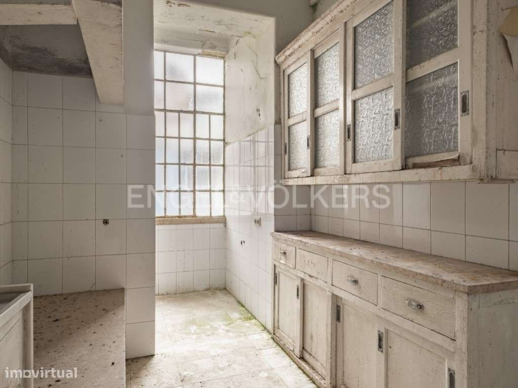 Predio para oportunidade de investimento em Arroios-15