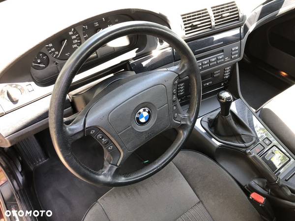 BMW Seria 5 523i - 17