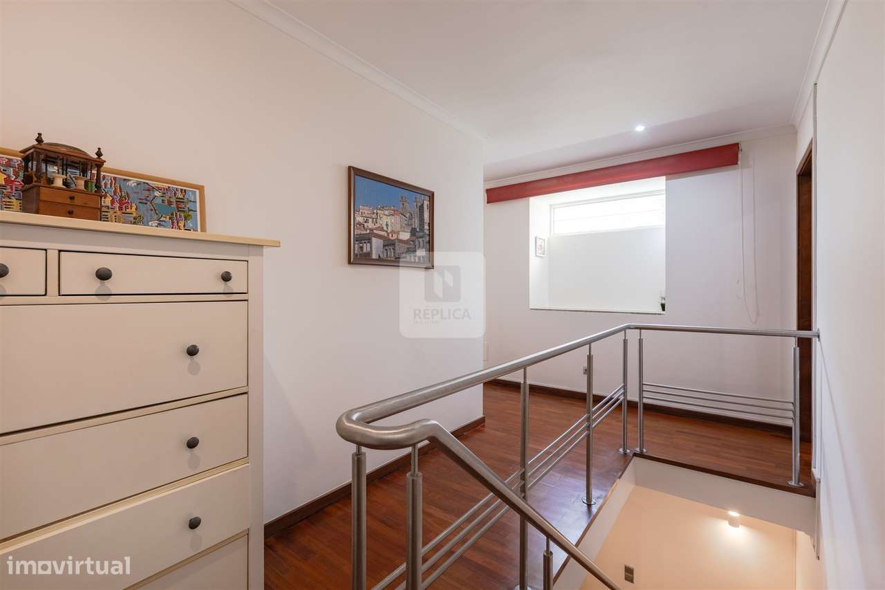 Moradia T3+1 Mobilada  com Vistas para Rio Douro-29