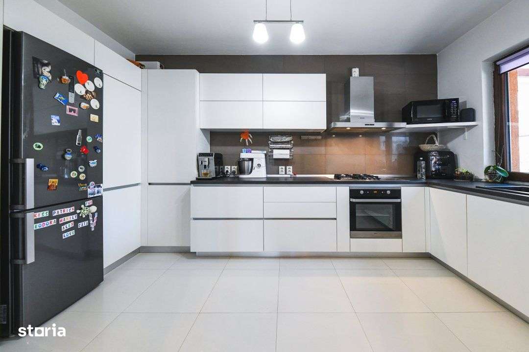 Casa de 5 camere, lux, 240 mp utili, +360 mp gradina, zona Somesului - Imagine principală: 1/13