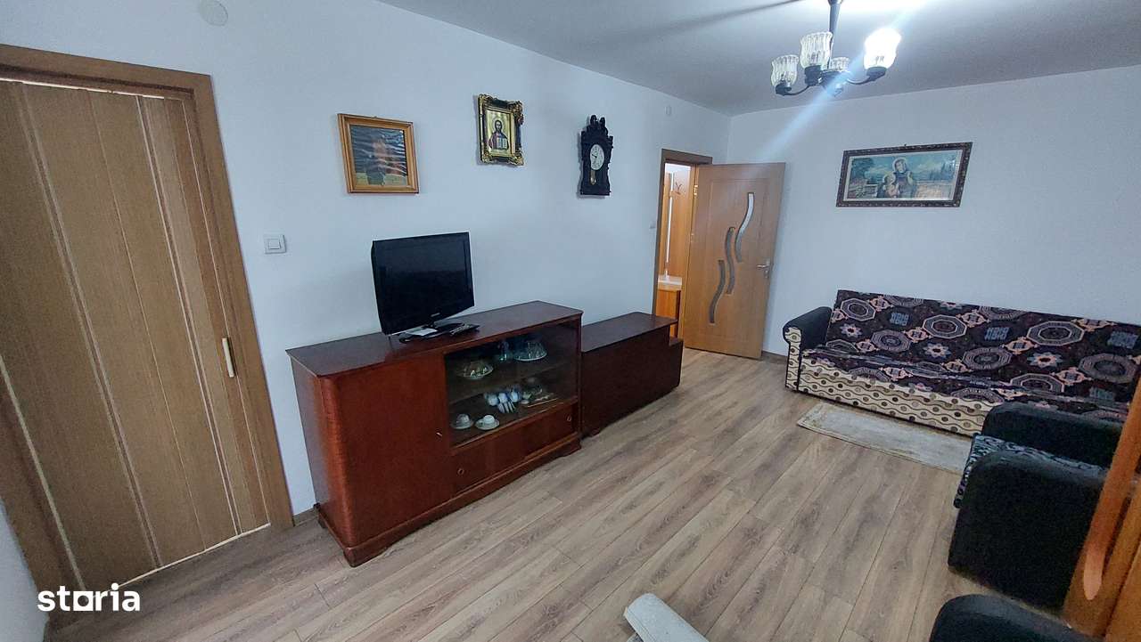 Garsoniera Mioveni, POSTA , parter cu Balcon , Mobilata si Utilata,-8