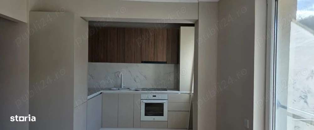 Apartament renovat 2 camere decomandate dressing cu garaj zona Vivo-3