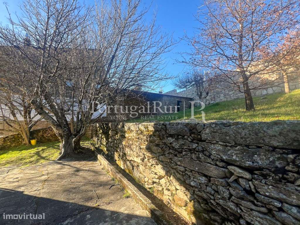 Moradia com potencial de investimento na Serra da Estrela, Covilhã-43