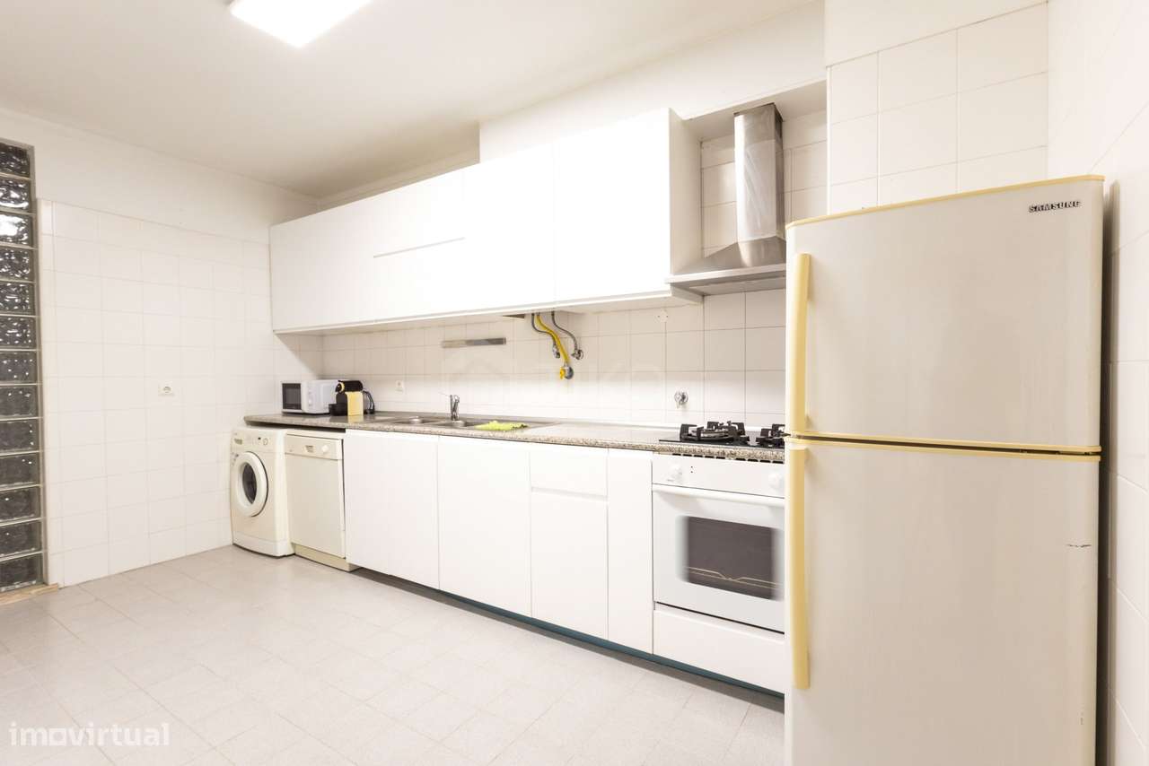 APARTAMENTO T2 NO MESMO PRÉDIO DO SHOPPING SPACIO | OLIVAIS – LISBOA-14