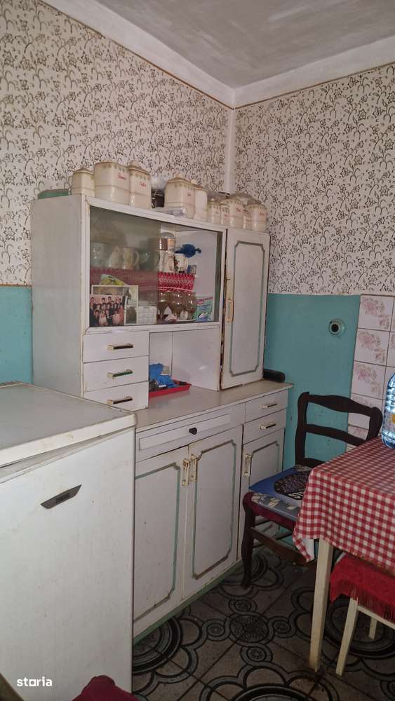 De vânzare 2 camere  pret 46,000euro , et , 3  central-8