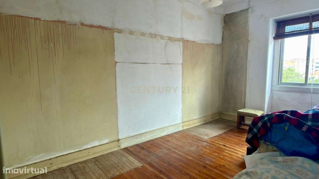 Apartamento T2 para Remodelação, Centro de Almada-8
